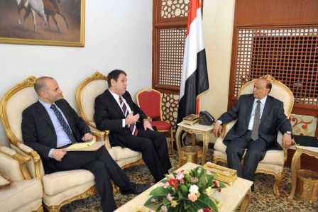 رئيس الجمهورية أثناء استقباله سفير روسيا الاتحادية ونائب رئيس بعثة الاتحاد الأوروبي أمس