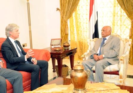 رئيس الوزراء يستقبل رئيس دائرة الشرق الأوسط بمجموعة توتال ارنوبروياك