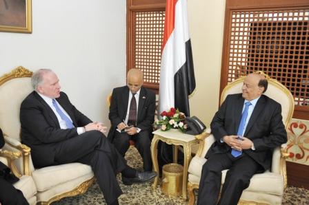 رئيس الجمهورية لدى استقباله مساعد الرئيس الأمريكي لشؤون مكافحة الإرهاب