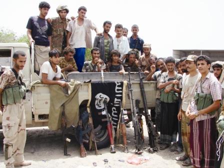 أبطال القوات المسلحة واللجان الشعبية يواصلون انتصاراتهم ودحرهم للعناصر الإرهابية في أبين