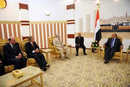 رئيس الجمهورية لدى استقباله رئيس غرفة التجارة الأمريكية العربية