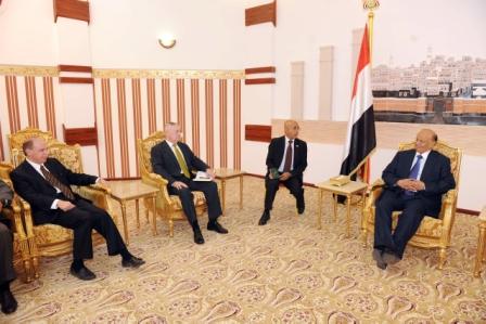 رئيس الجمهورية لدى استقباله الوفد الأمريكي أمس