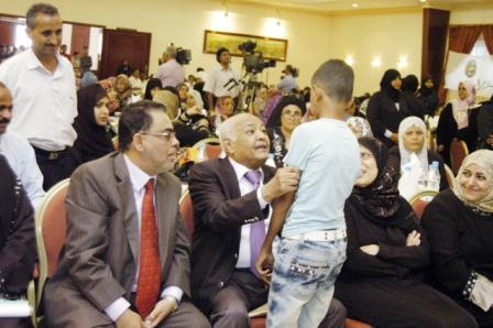 رئيس الوزراء خلال حضوره افتتاح المؤتمر المحلي للمرأة بعدن أمس