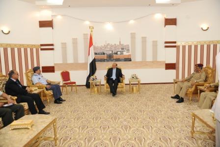 رئيس الجمهورية لدى استقباله الوفد العسكري الأردني أمس