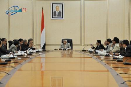 اجتماع اللجنة العليا لتسويق النفط الخام برئاسة باسندوة أمس