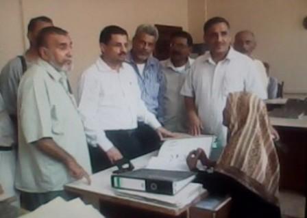 شائف خلال تفقده مستوى الانضباط الوظيفي عقب إجازة العيد