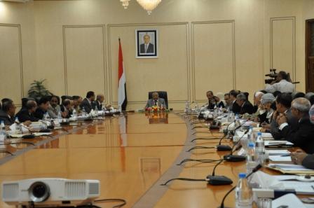 جانب من اجتماع مجلس الوزراء أمس