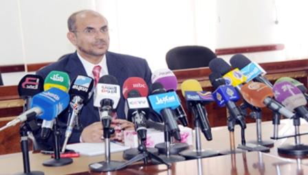 الدكتور محمد السعدي في المؤتمر الصحفي الذي عقده أمس بصنعاء