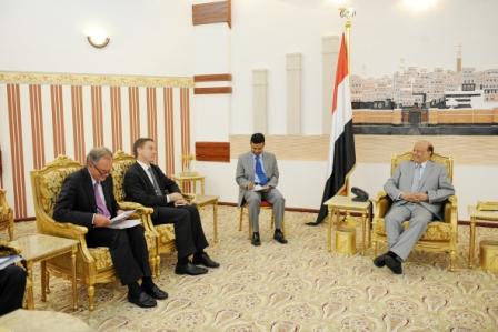 رئيس الجمهورية لدى استقباله  وزير التعاون والتنمية الدنماركي أمس