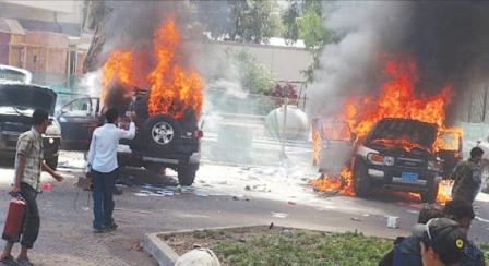 من آثار الاعتداء على السفارة الأمريكية بصنعاء