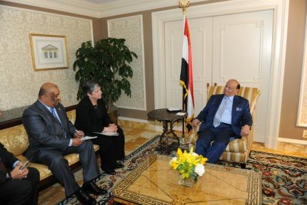 الرئيس لدى استقباله وزيرة الأمن الداخلي الأمريكي أمس