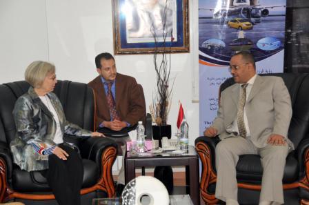 باذيب لدى لقائه مساعدة الشئون الاقتصادية والسياسية بالسفارة الأمريكية أمس