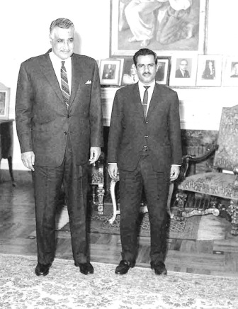 الرئيس جمال عبدالناصر وفيصل عبداللطيف