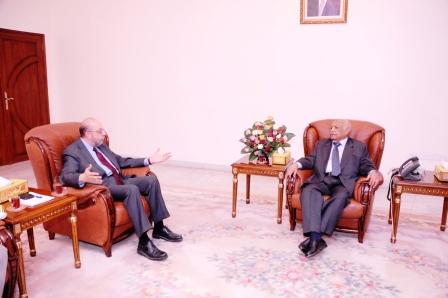 رئيس الوزراء لدىاستقباله مدير مكتب الشرق الأوسط وشمال افريقيا بالمفوضية السامية للأمم المتحدة لحقوق الإنسان