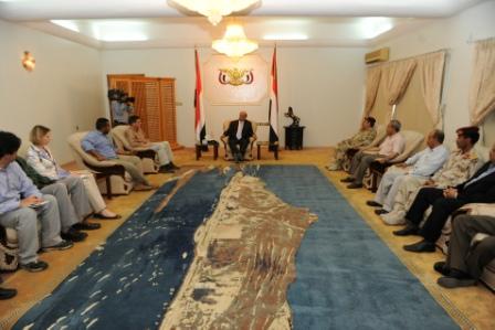 رئيس الجمهورية لدى استقباله  فريق الخبراء المكلف من الأمم المتحدة بفحص شحنة الأسلحة