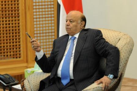 رئيس الجمهورية لدى لقائه السلطة القضائية والنيابية والهيئة الأكاديمية بجامعة عدن أمس