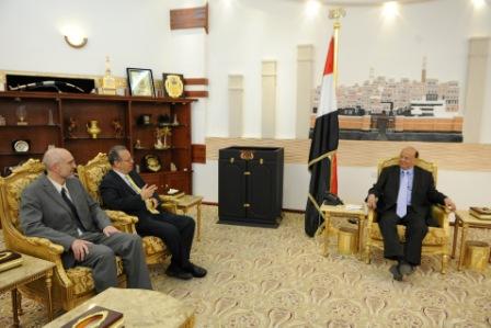 رئيس الجمهورية لدى استقباله جمال بن عمر  أمس