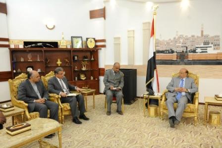 رئيس الجمهورية لدى استقباله وفد البنك الدولي أمس