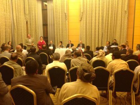 بن عمر أثناء لقائه ممثلي الحراك الجنوبي المشاركين في الحوار