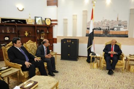 رئيس الجمهورية لدى استقباله رئيس المنظمة العربية لحقوق الإنسان أمس