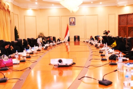 باسندوة خلال ترؤسه اجتماع المجلس الأعلى للمراة