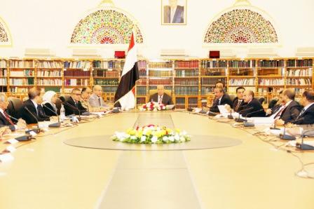 رئيس الجمهورية يترأس الاجتماع الاستثنائي لمجلس الوزراء