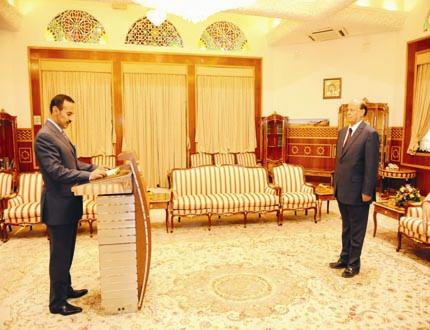 سفيرنا لدى الإمارات يؤدي اليمين الدستورية أمام رئيس الجمهورية أمس