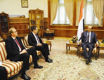 رئيس الجمهورية لدى استقباله السفير الروسي أمس