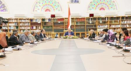 > رئيس الجمهورية خلال ترؤسه اجتماع لجنة التوفيق أمس