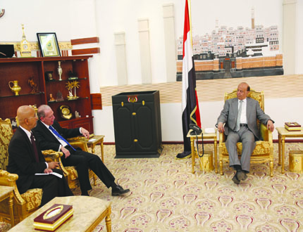 >  رئيس الجمهورية خلال استقباله السفير الأمريكي أمس