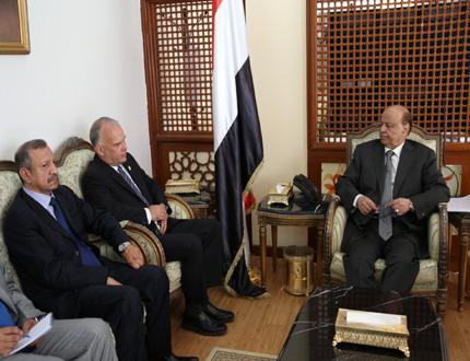 رئيس الجمهورية لدى استقباله السفير  السويدي غير المقيم