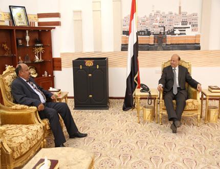 الرئيس لدى استقباله السفير الصومالي