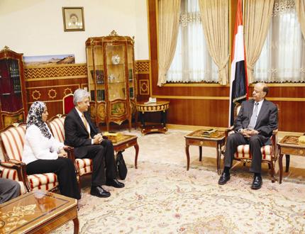 الرئيس لدى استقباله مدير مجموعة البنك الدولي أمس