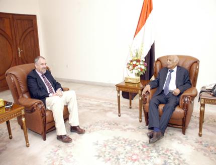 .. ولدى لقائه مدير مكتب الامم المتحدة لتنسيق الشئون الانسانية أمس