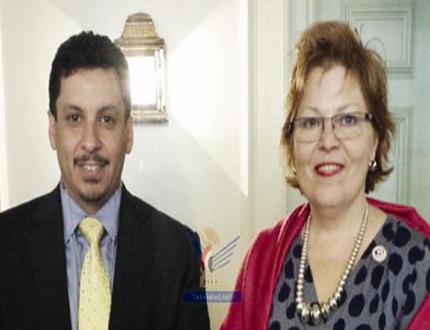 د. أحمد بن مبارك لدى لقائه باربارا ليف في واشنطن