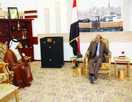 رئيس الجمهورية لدى استقباله السفير القطري أمس