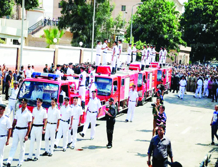 أثناء تشييع جثامين عدد من شهداء الشرطة أمس