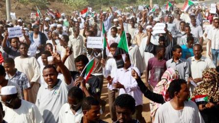 جانب من التظاهرات في السودان احتجاجاً على رفع الدعم عن أسعار الوقود
