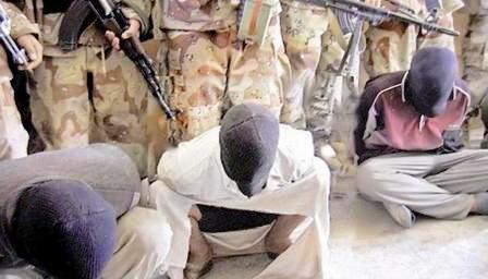 المعتقلون الثلاثة من عناصر تنظيم (القاعدة) في العراق