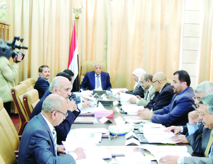 باسندوة لدى ترؤسه اجتماع المجلس الأعلى لتخطيط التعليم أمس