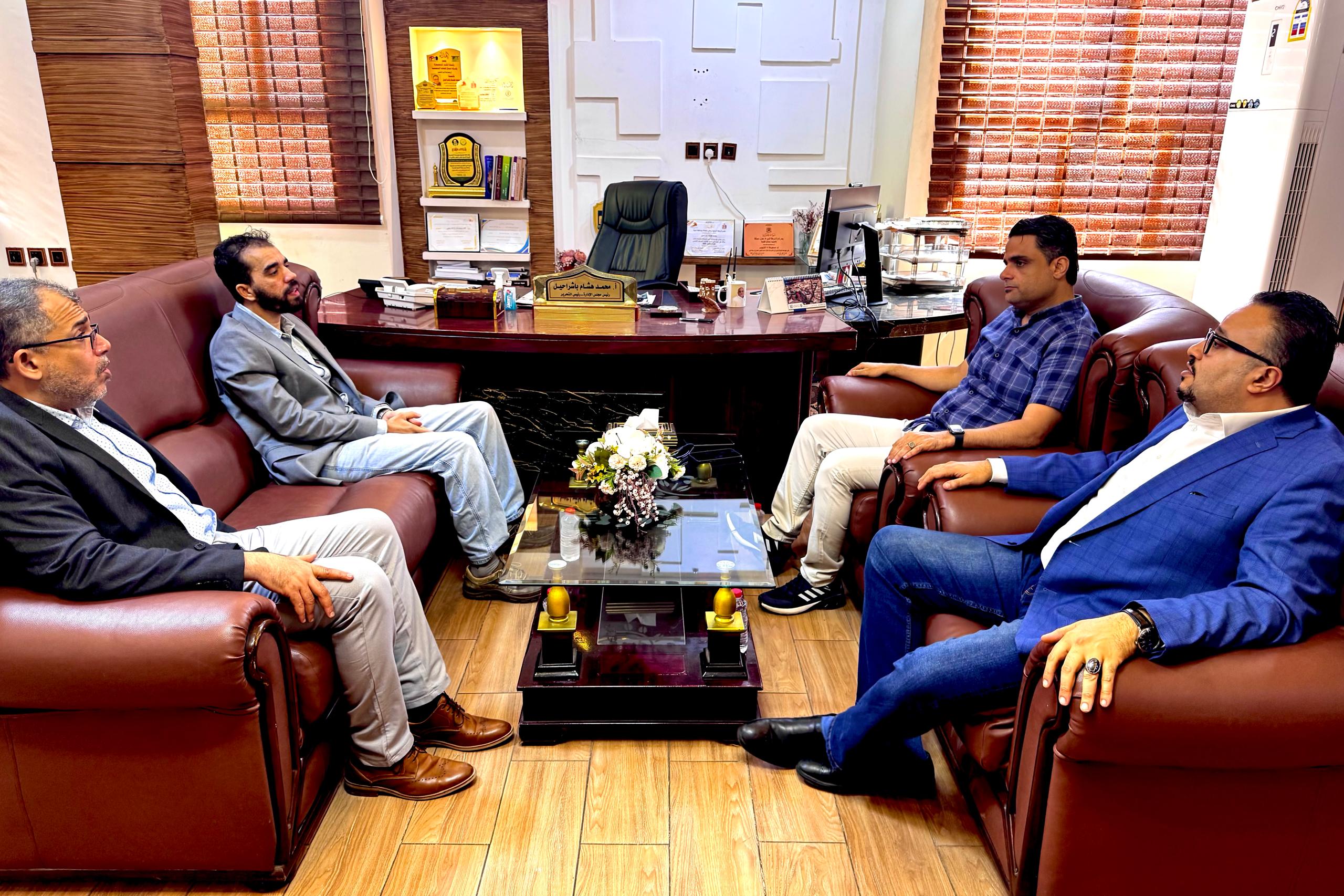 العاقل وباشراحيل يستقبلان رئيس بعثة الصليب الأحمر بعدن